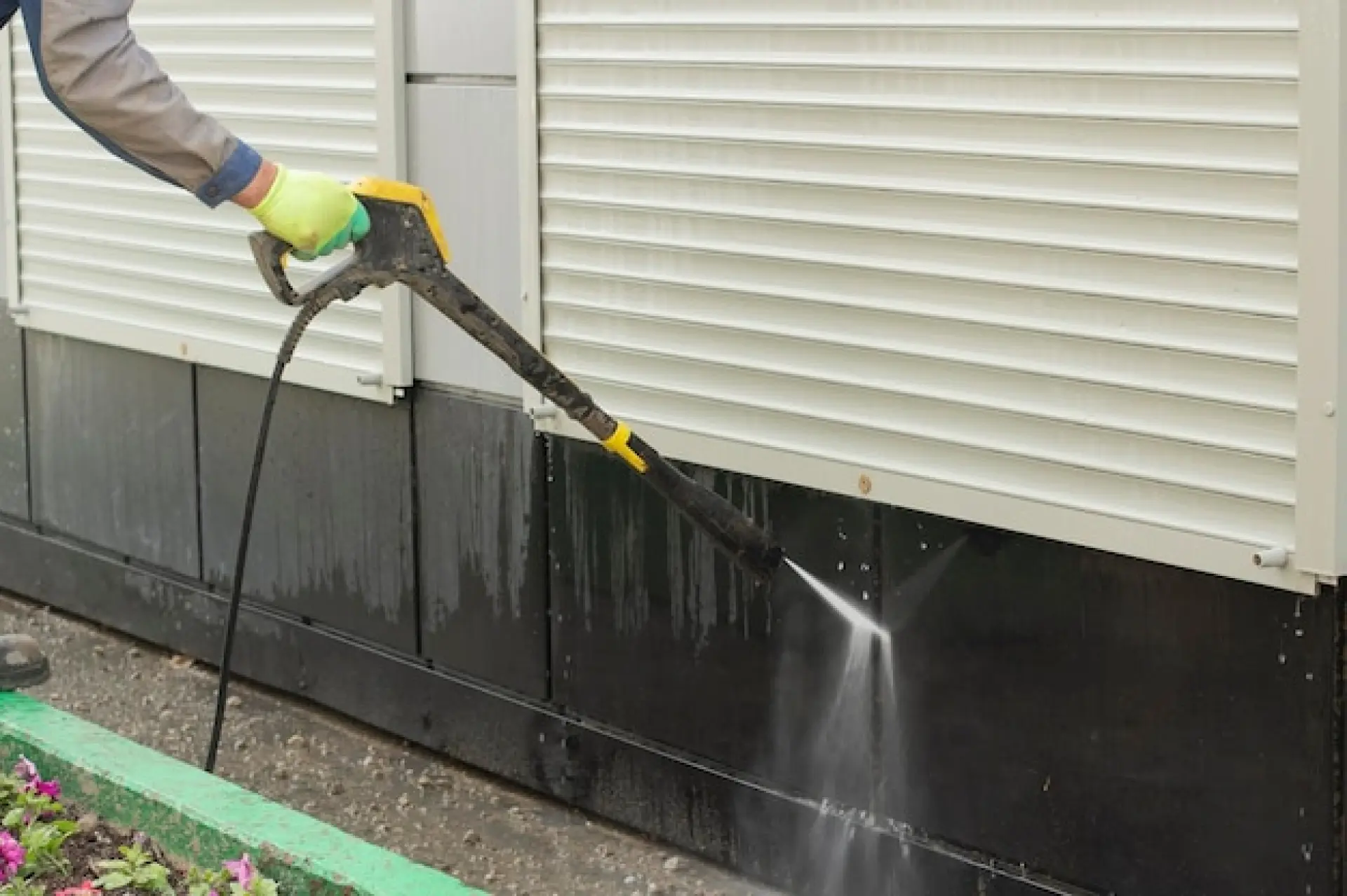 Exterior Building Cleaning Services